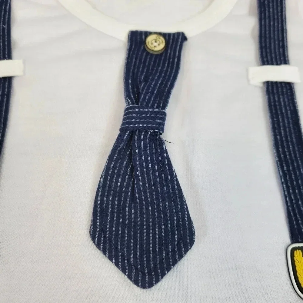 Boutique navy blue